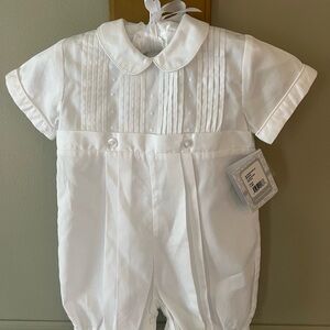 NWT Kissy Kissy Besos Alexander White Boys Christening Suit / Romper